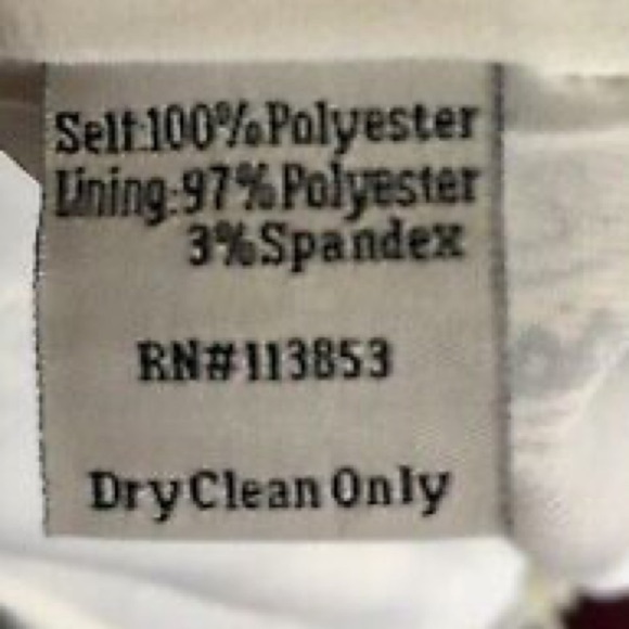 Storee, Adorable Cross Back,Halter-Style Geo Designed Dress, Excellent Condition - Picture 6 of 9